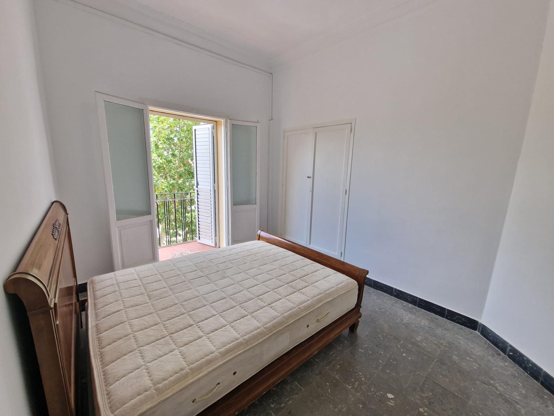 Bedroom of Flat to share in Sabadell  with Balcony