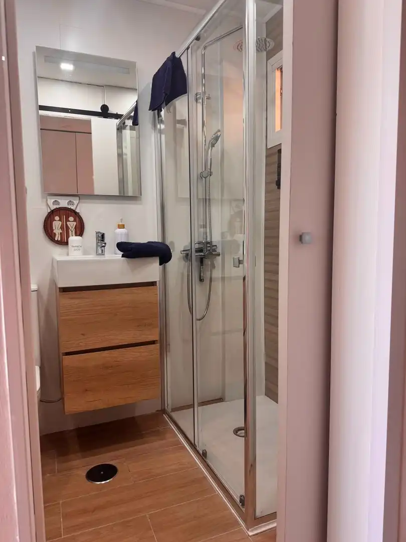 Bathroom of Study for rent in Benalmádena  with Air Conditioner, Terrace and Furnished