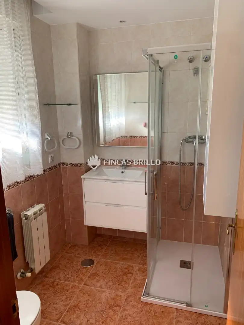 Bathroom of Apartments for rent in Cáceres  with Furnished
