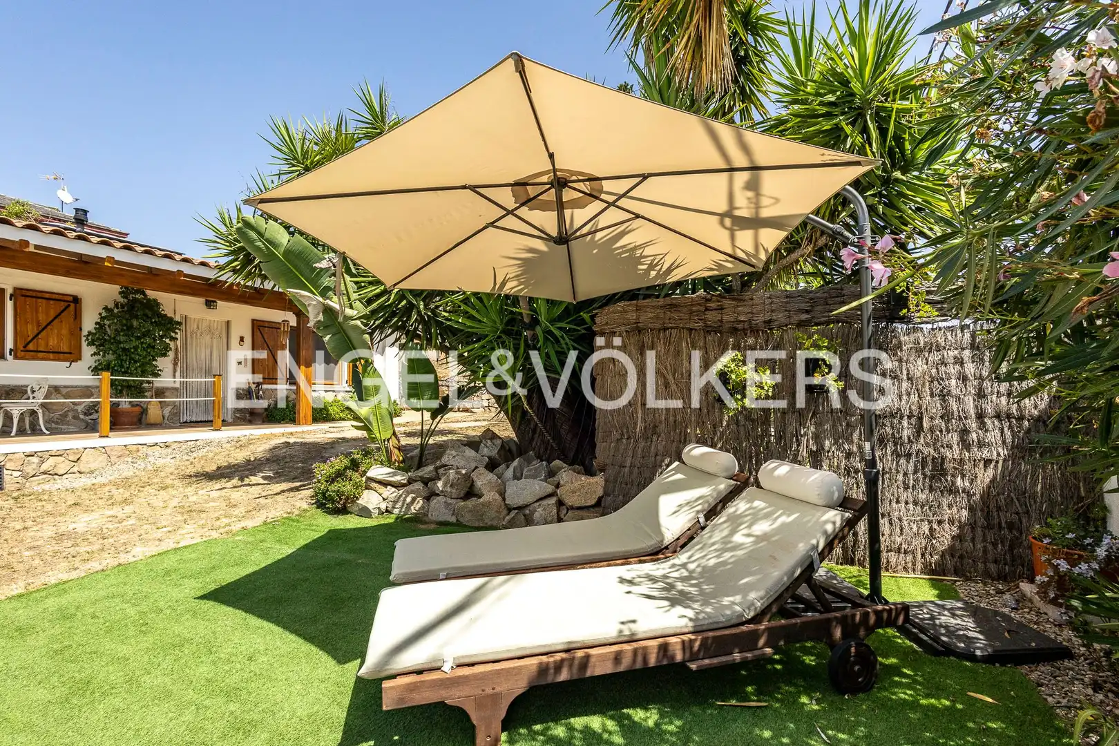 Terraza de Casa o chalet en venta en Vilanova del Vallès con Aire acondicionado, Calefacción y Jardín privado