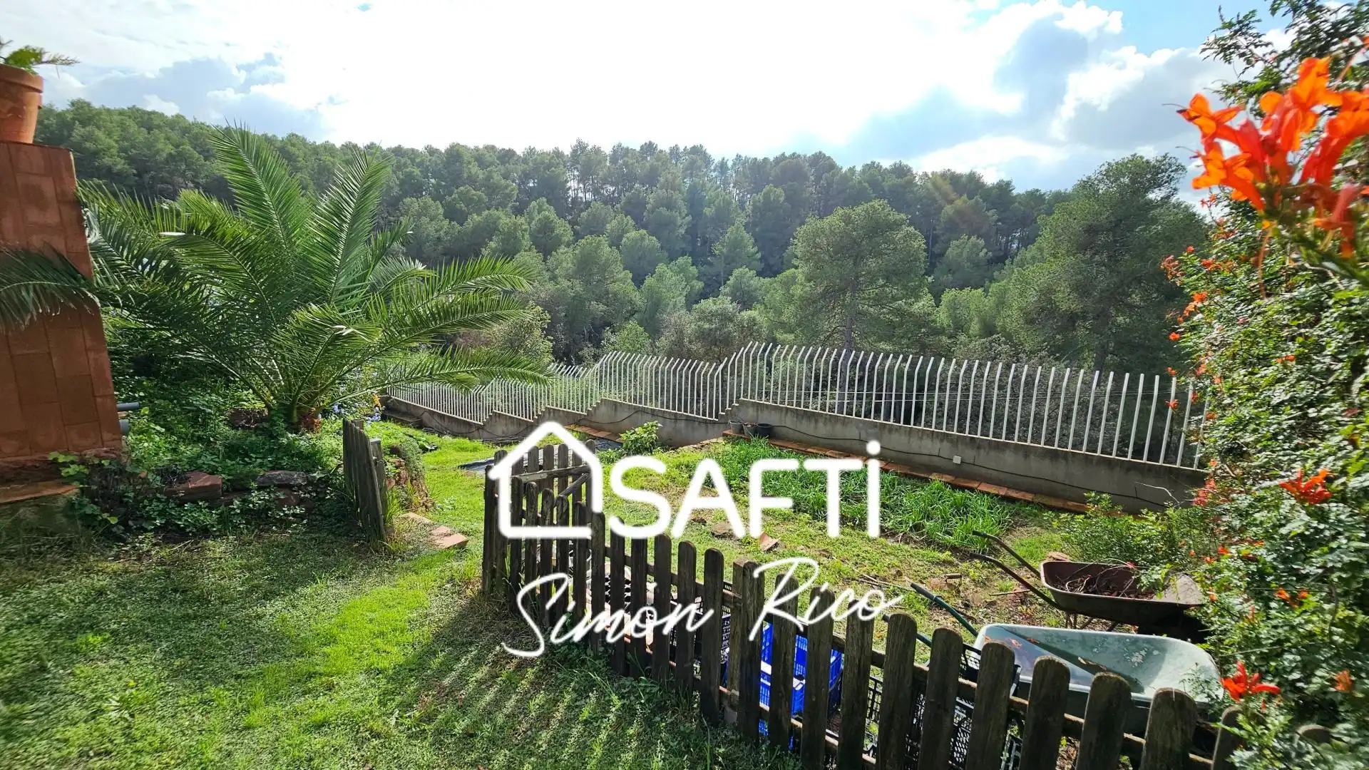 Jardí de Casa o xalet en venda en Cervelló