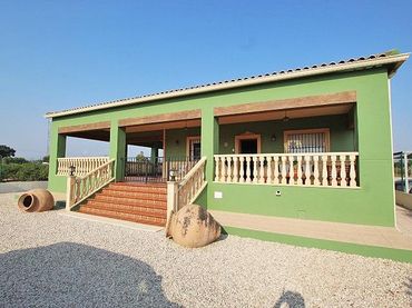 Casa rústica amb piscina en venda a Daya Nueva