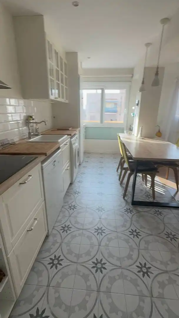 Cuina de Apartament en venda en Valencia amb Aire condicionat, Calefacció i Terrassa