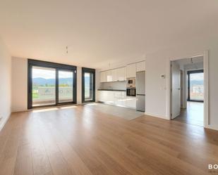 Living room of Flat for sale in Bilbao   with Terrace, Swimming Pool and Balcony