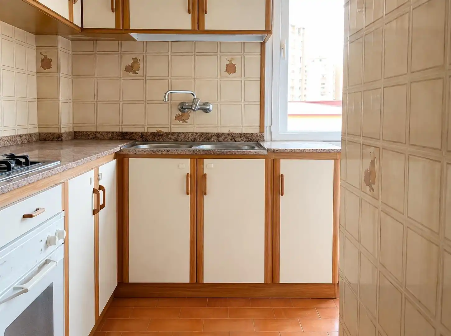 Cocina de Piso en venta en Barcelona con Terraza y Balcón