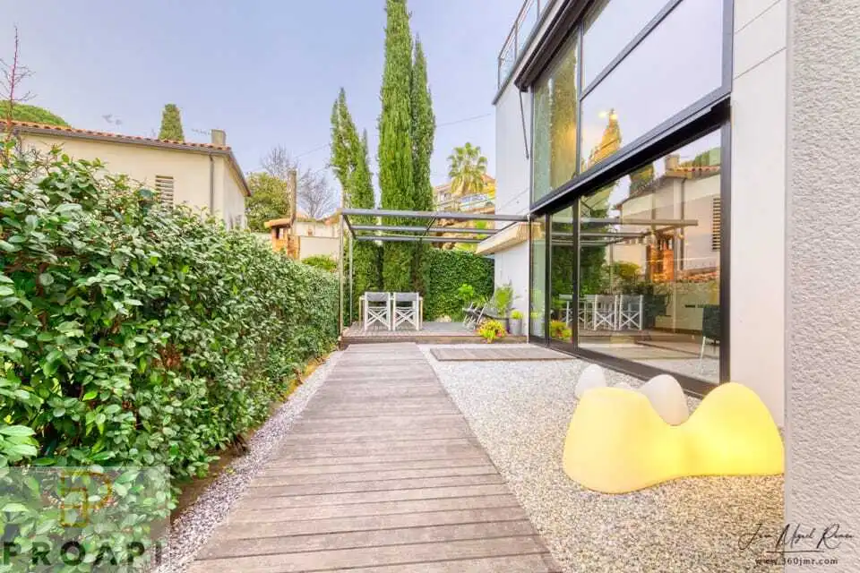 Terrassa de Pis en venda en Girona amb Aire condicionat i Jardí privat