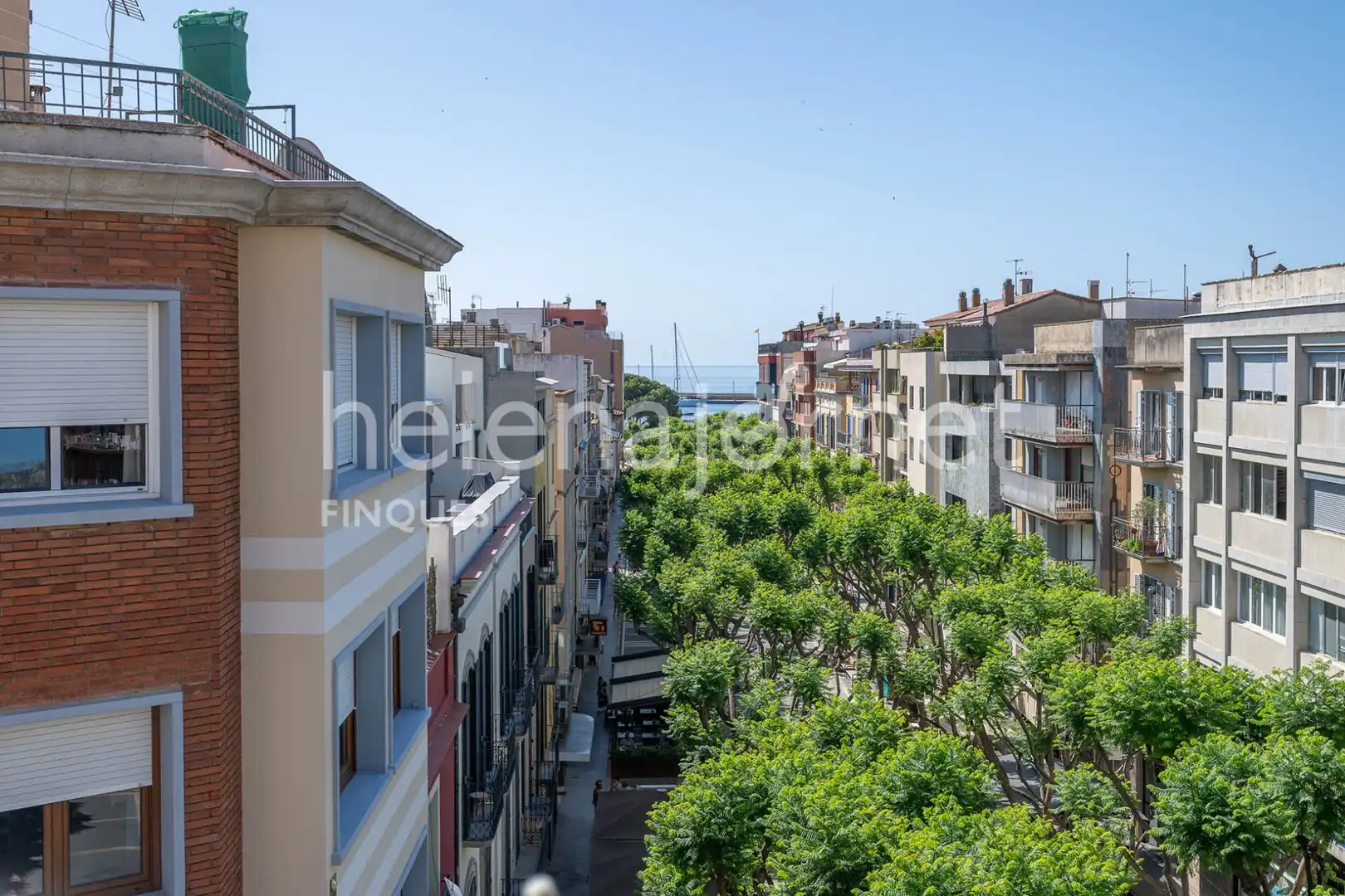 Vista exterior de Pis en venda en Sant Feliu de Guíxols amb Aire condicionat, Calefacció i Terrassa