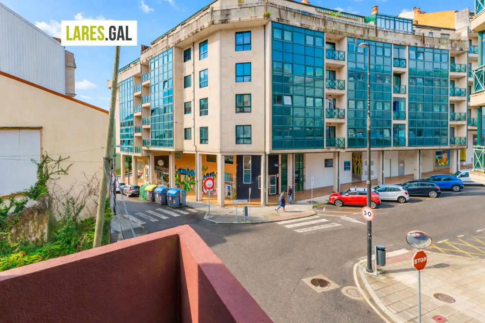 Vista exterior de Pis en venda en Cangas  amb Terrassa i Traster