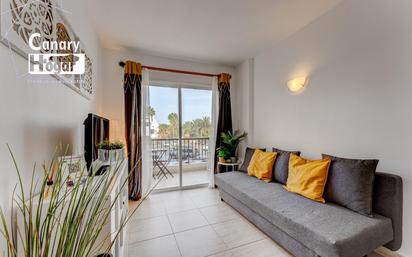 Sala d'estar de Pis en venda en Arona amb Terrassa i Balcó