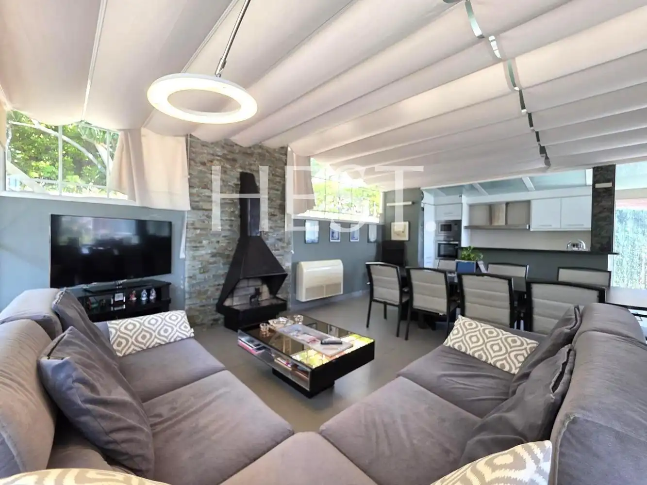 Sala d'estar de Casa o xalet en venda en Castelldefels amb Calefacció, Jardí privat i Parquet