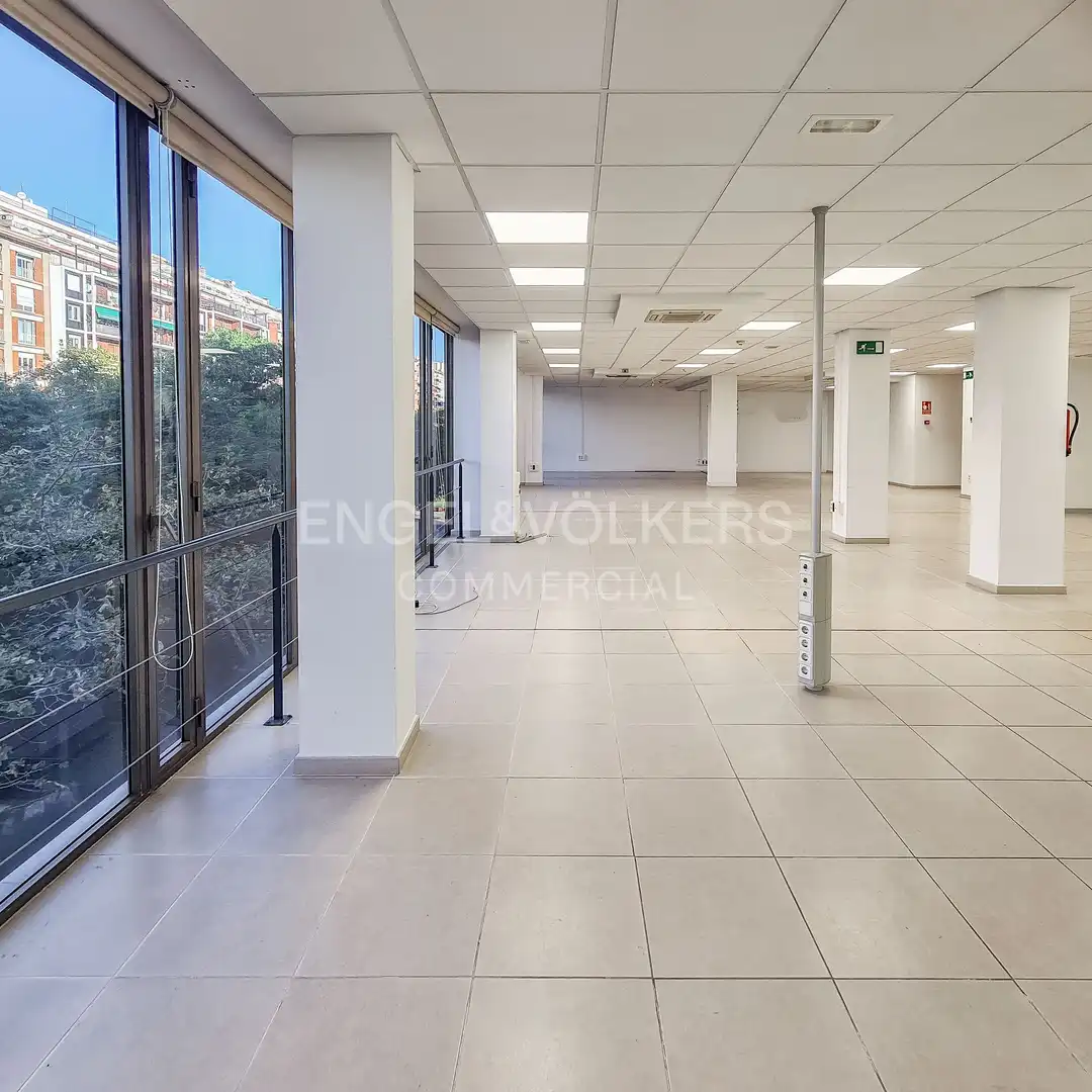 Oficina de alquiler en Eixample