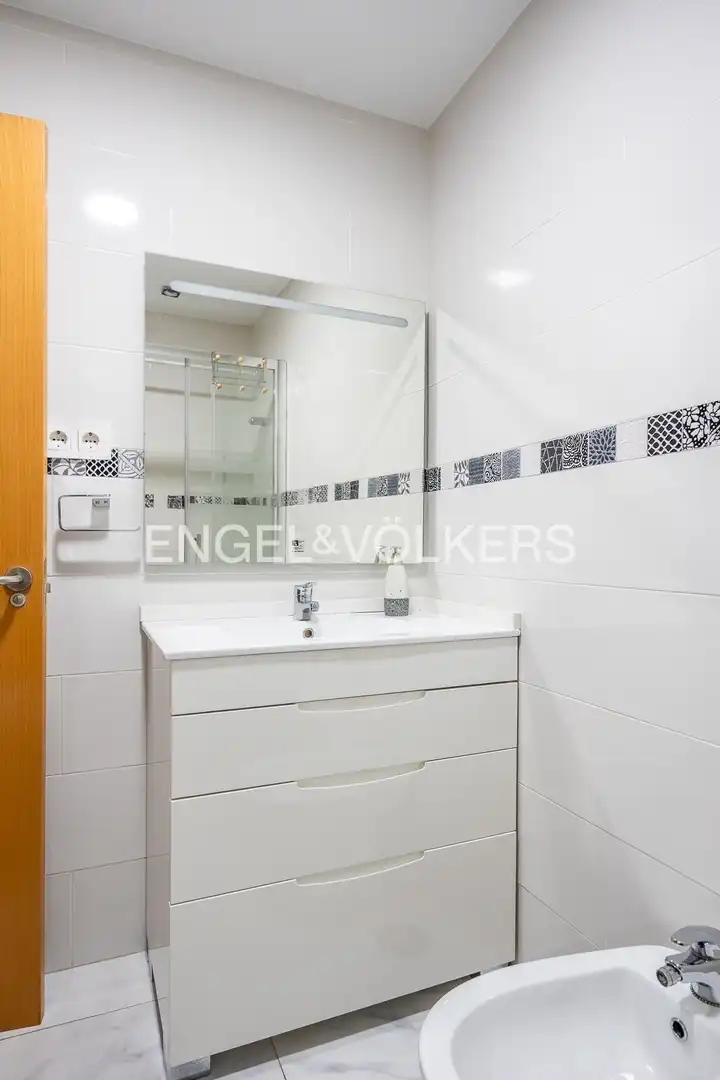 Baño de Piso en venta en Sevilla con Aire acondicionado, Calefacción y Trastero