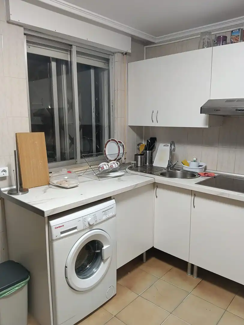 Cocina de Piso para compartir en Ávila con Calefacción, Terraza y Amueblado