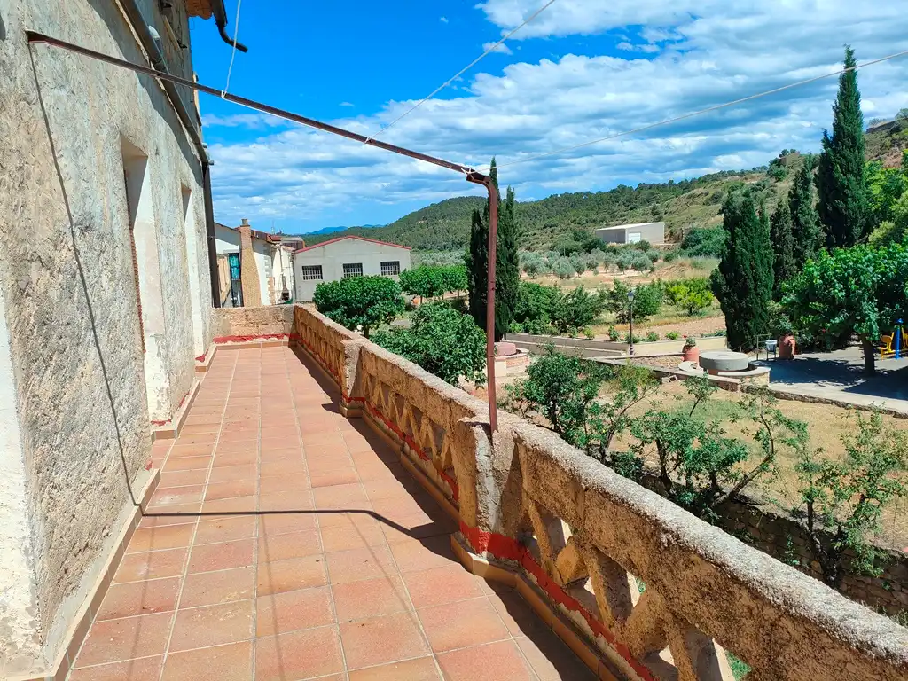Terraza de Casa o chalet en venta en Valdeltormo con Amueblado