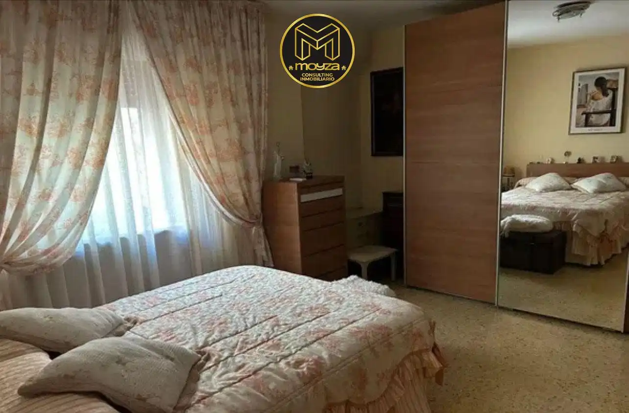 Bedroom of Flat for sale in Jaén  with Air Conditioner, Heating and Terrace
