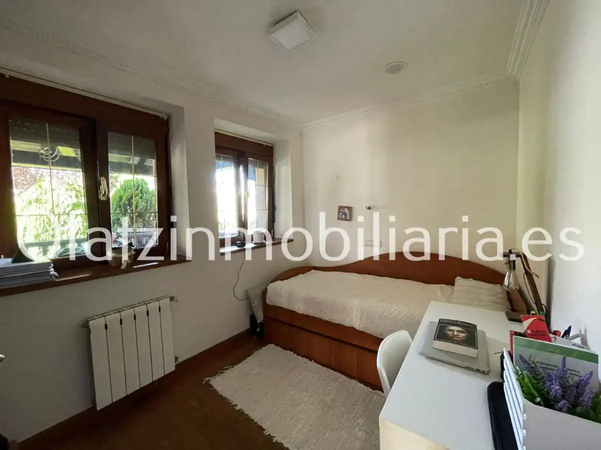 Habitación de Casa o chalet en venta en Zalla  con Calefacción, Terraza y Trastero