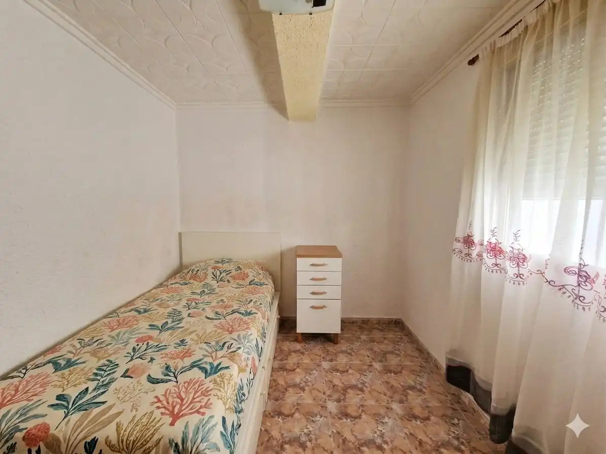 Habitación de Piso en venta en Torrent con Aire acondicionado, Amueblado y Balcón