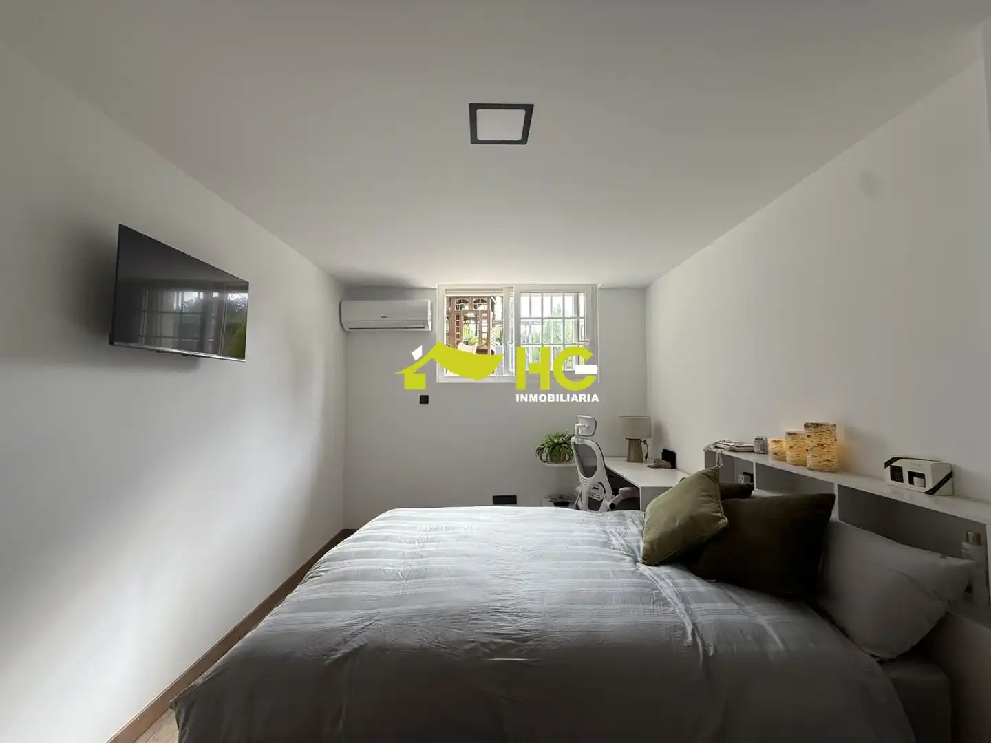 Bedroom of Study for rent in Villaviciosa de Odón  with Air Conditioner, Heating and Furnished