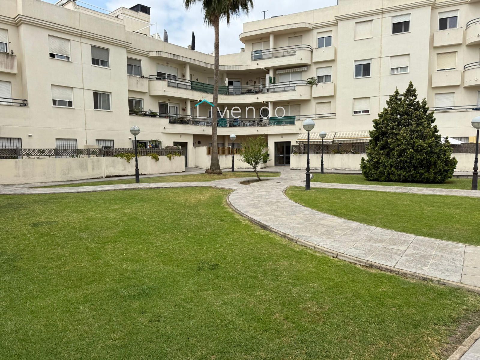 Vista exterior de Pis en venda en San Fernando amb Terrassa, Traster i Piscina
