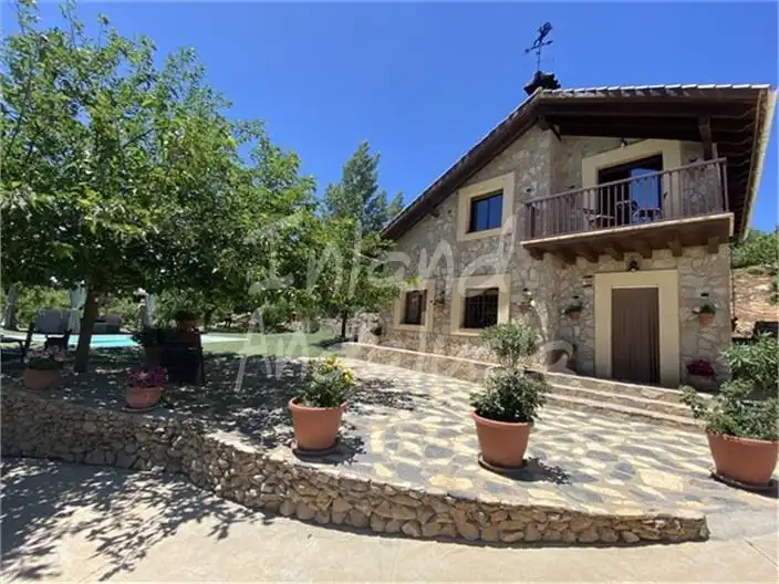 Vista exterior de Finca rústica en venta en Alcalá la Real con Piscina y Internet