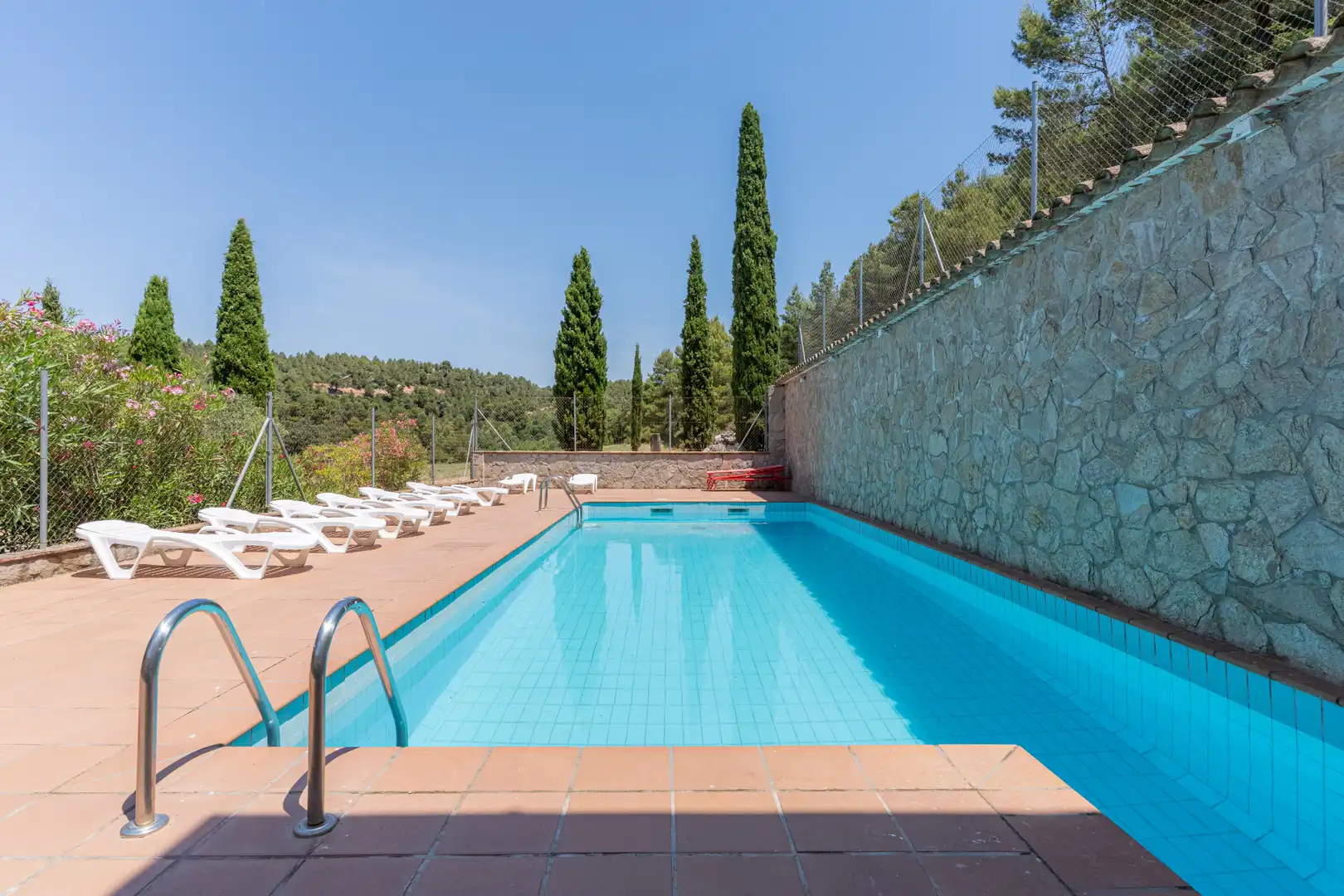 Swimming pool of Houses for sale in Montblanc  with Air Conditioner, Heating and Private garden