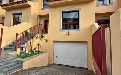 Exterior view of Single-family semi-detached for sale in La Orotava  with Terrace, Storage room and Balcony