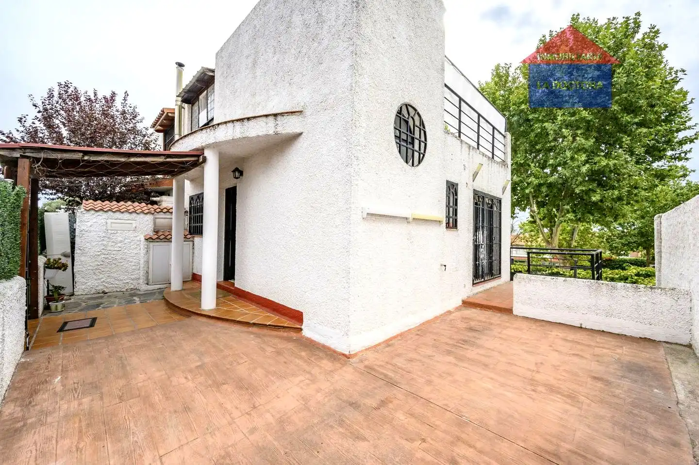 Vista exterior de Casa o chalet en venta en Navalcarnero con Calefacción, Jardín privado y Terraza
