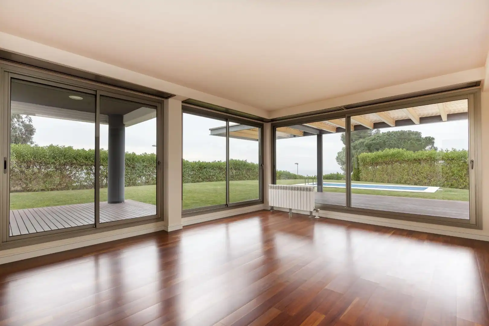 Sala d'estar de Casa o xalet de lloguer en Sant Vicenç de Montalt amb Aire condicionat, Jardí privat i Parquet