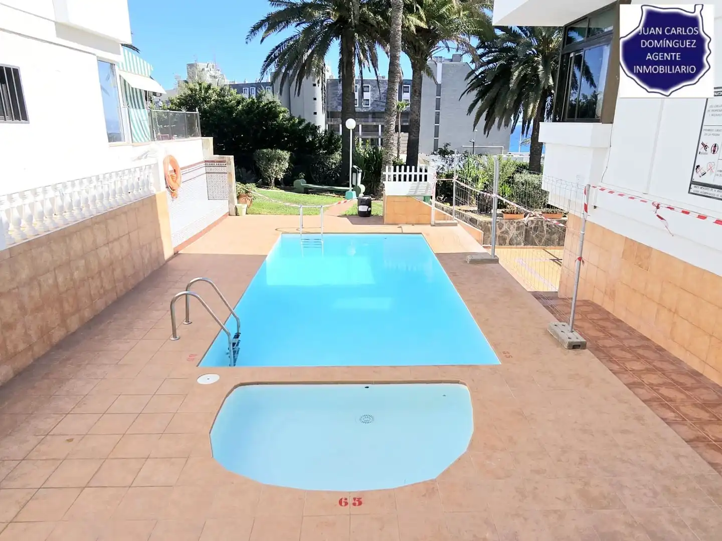 Piscina de Apartament de lloguer en San Bartolomé de Tirajana amb Terrassa, Moblat i Piscina comunitària