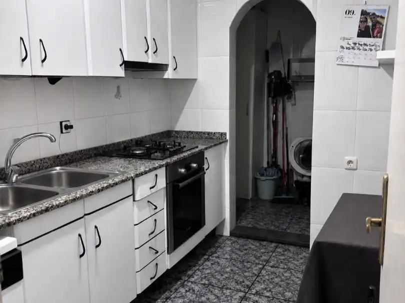 Cuina de Pis en venda en Sant Andreu de la Barca amb Aire condicionat i Balcó