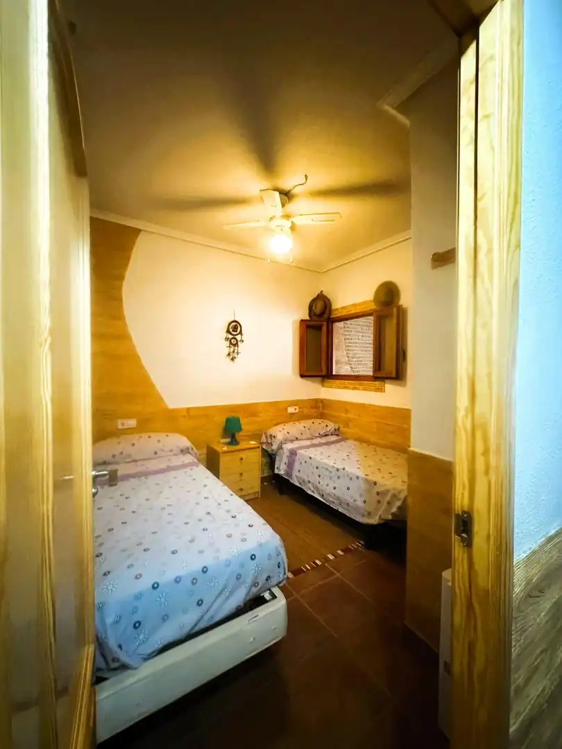 Habitación de Apartamento de alquiler en Pilar de la Horadada con Aire acondicionado, Jardín privado y Trastero