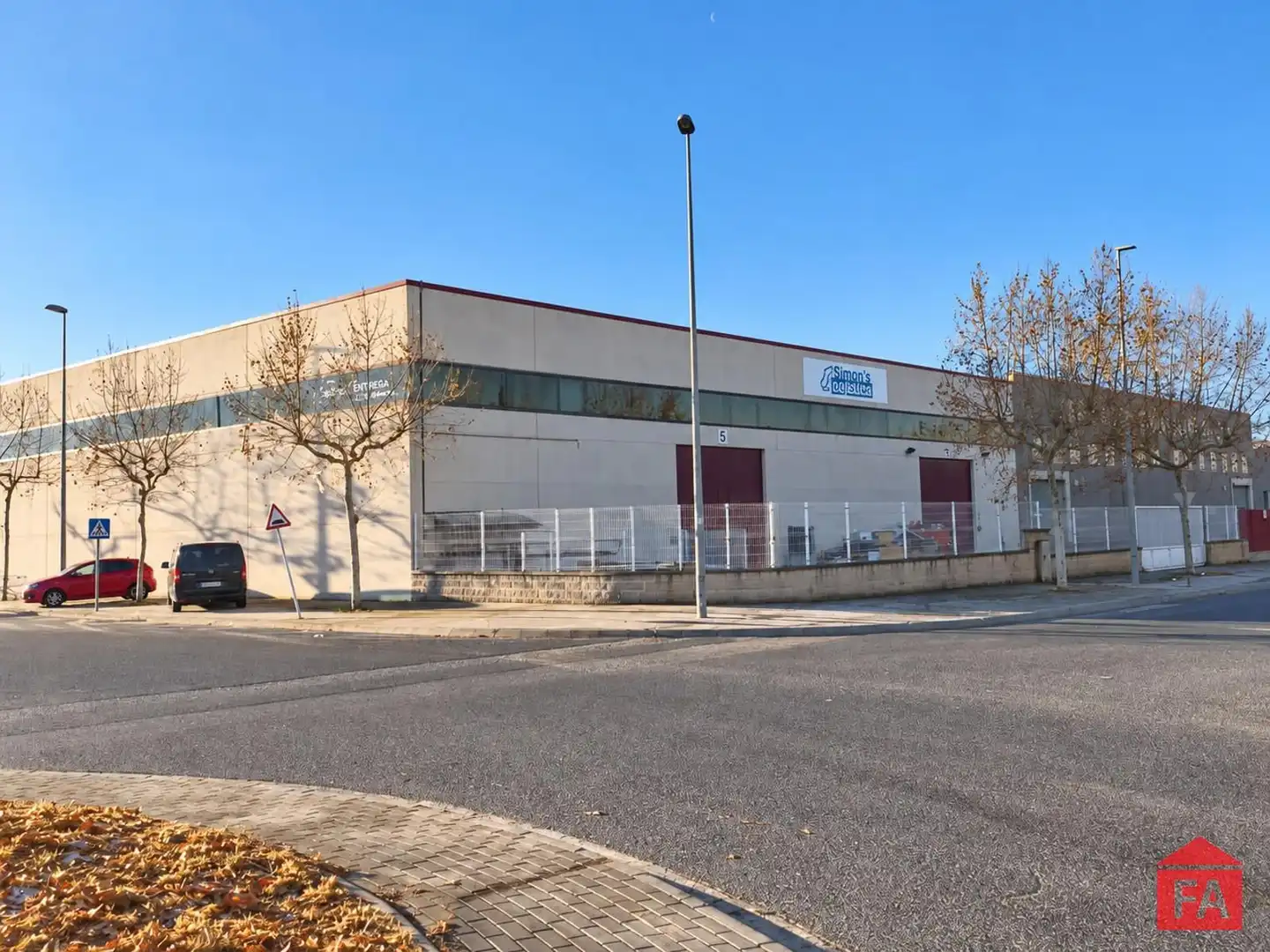 Vista exterior de Nau industrial de lloguer en Bellvei, Tarragona