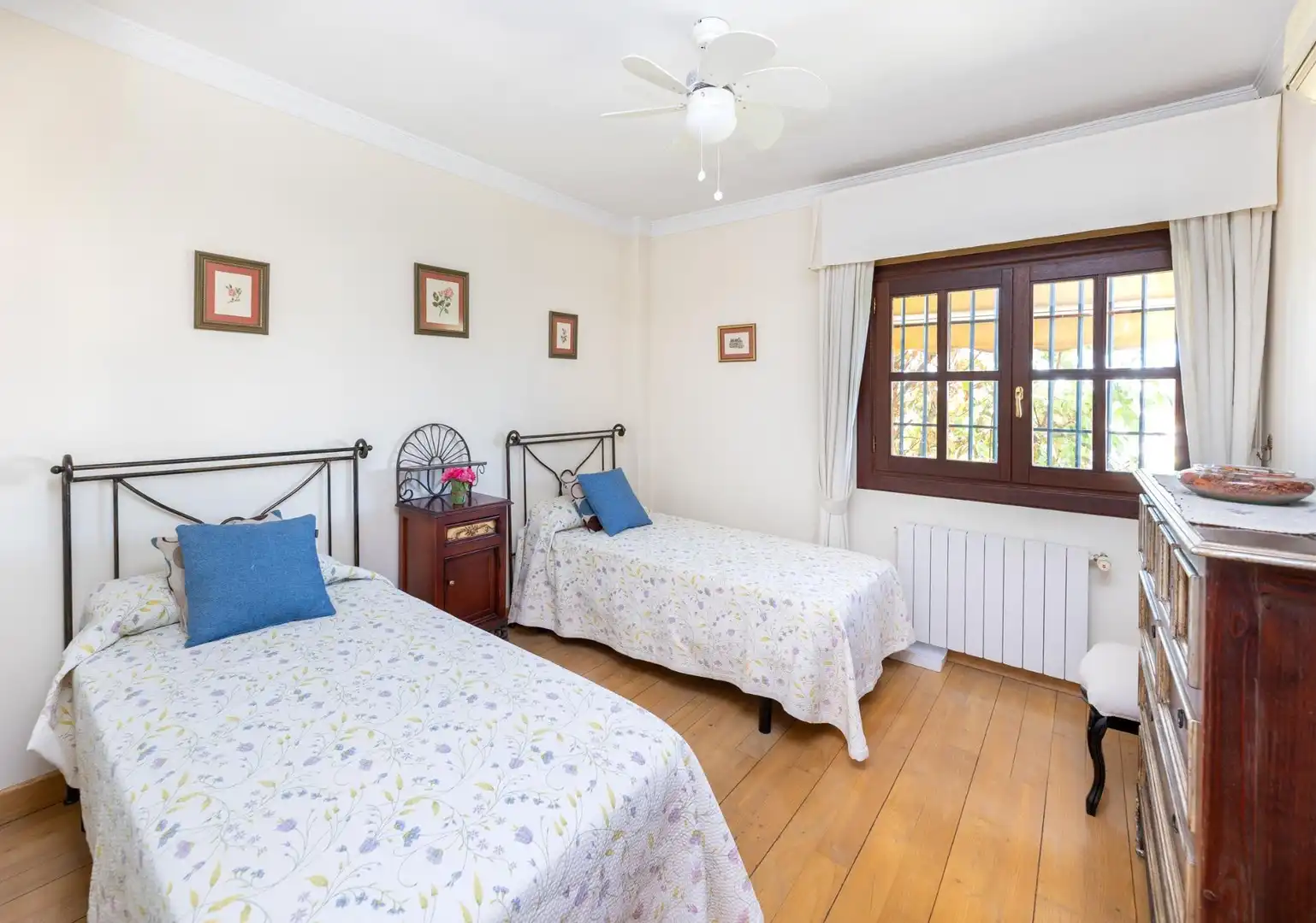 Bedroom of Houses for sale in Cájar  with Air Conditioner, Heating and Private garden