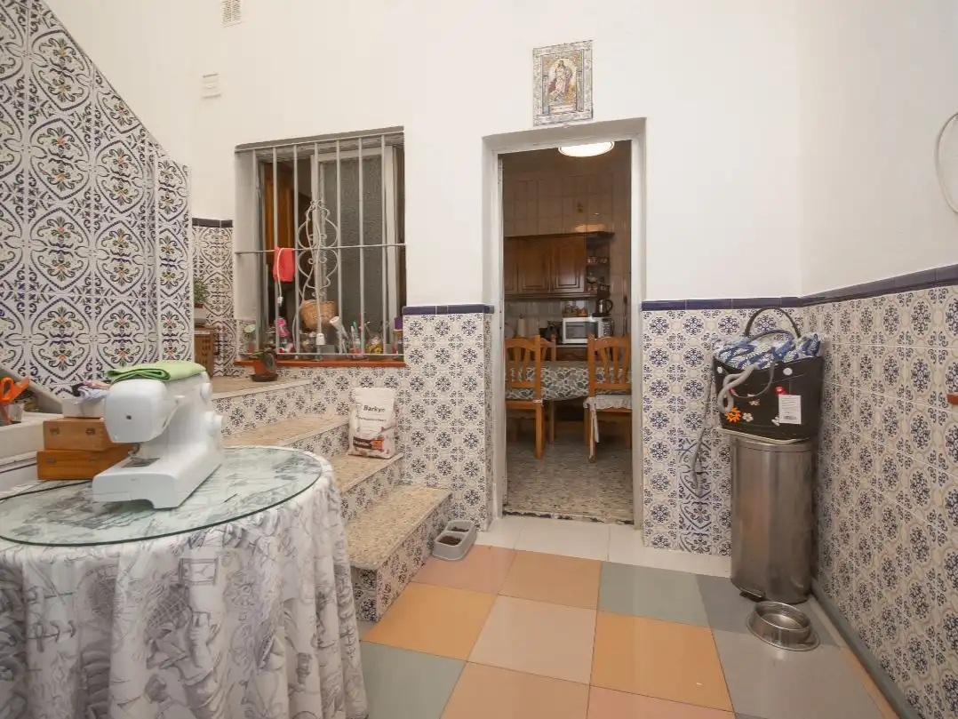 Cuina de Planta baixa en venda en La Línea de la Concepción amb Terrassa