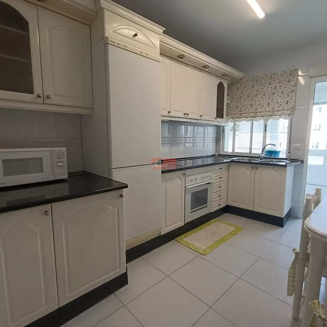 Flat for rent in Residencia - Abella