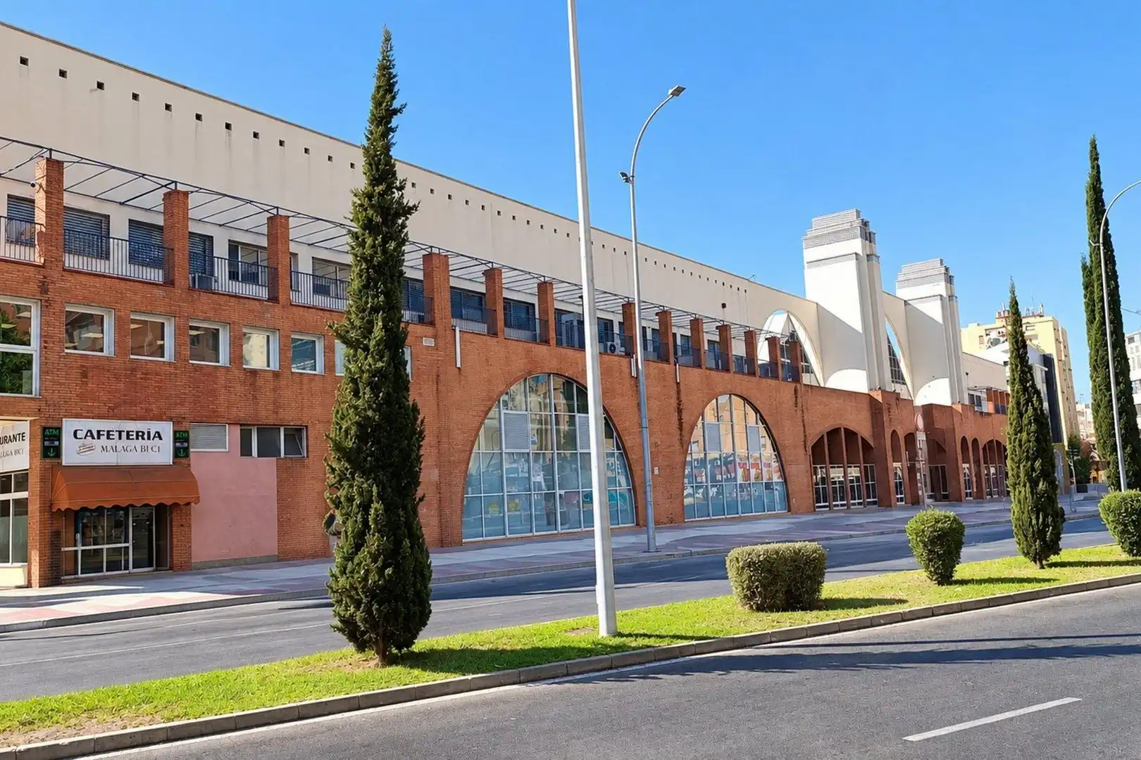 Locale commerciale in affitto a Centro
