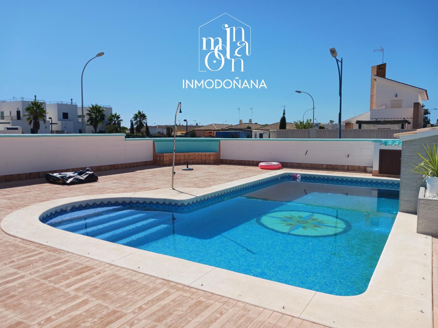 Piscina de Casa o xalet en venda en Almonte amb Terrassa, Traster i Moblat