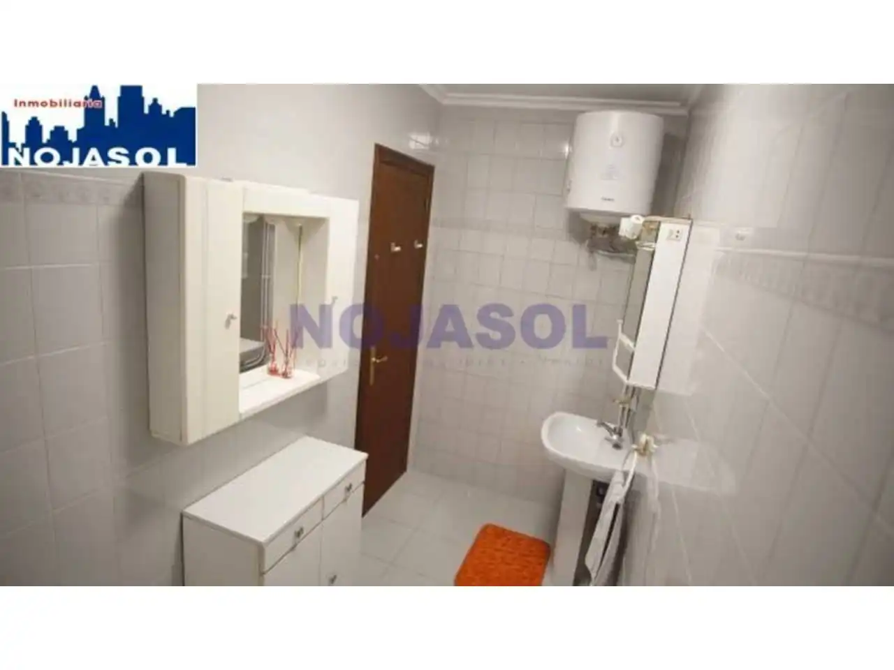 Baño de Apartamento de alquiler en Noja con Terraza y Amueblado