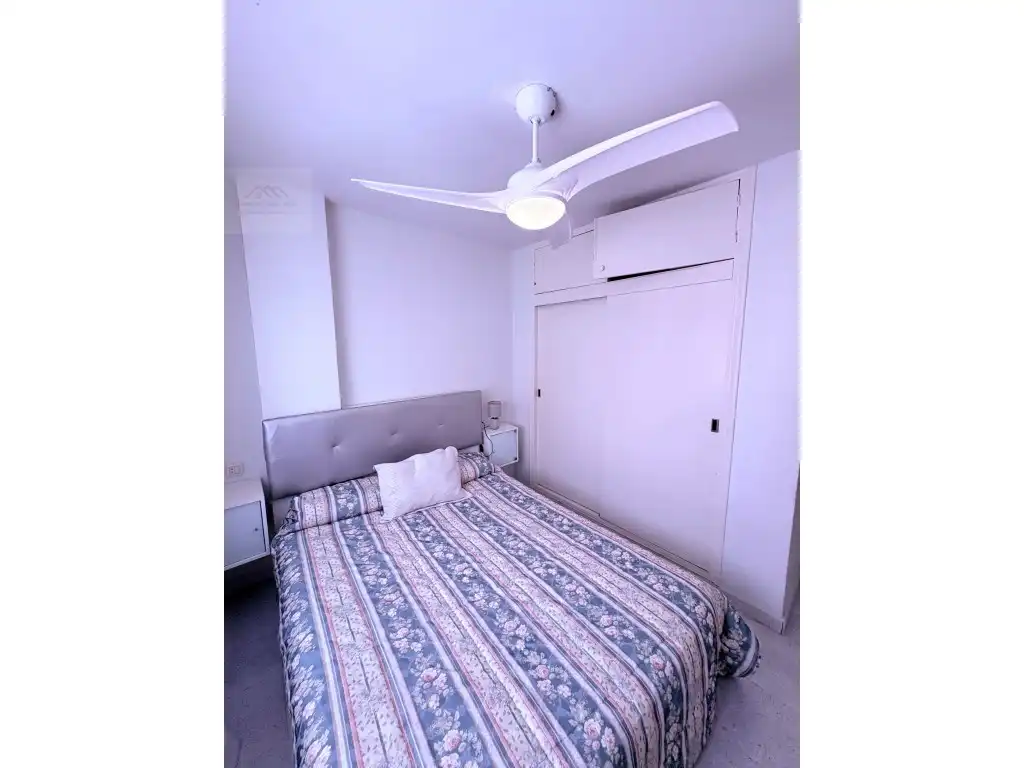 Dormitori de Apartament en venda en Mazarrón amb Aire condicionat, Moblat i Piscina comunitària