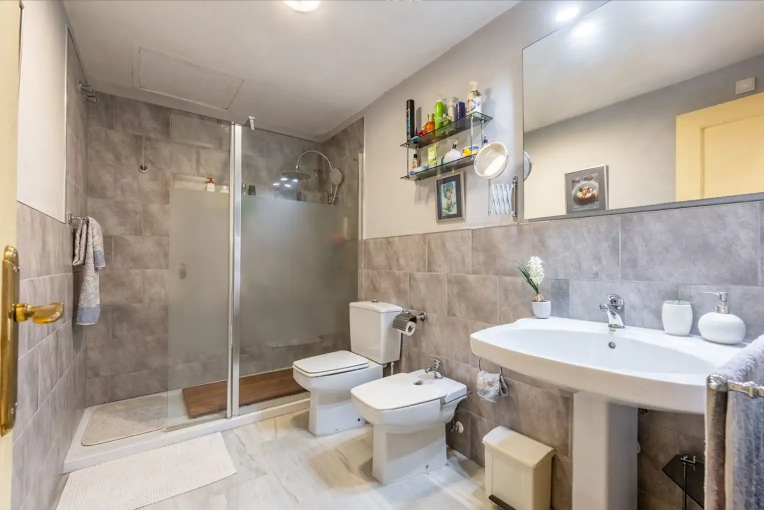 Baño de Casa adosada en venta en Estepona con Aire acondicionado, Terraza y Amueblado