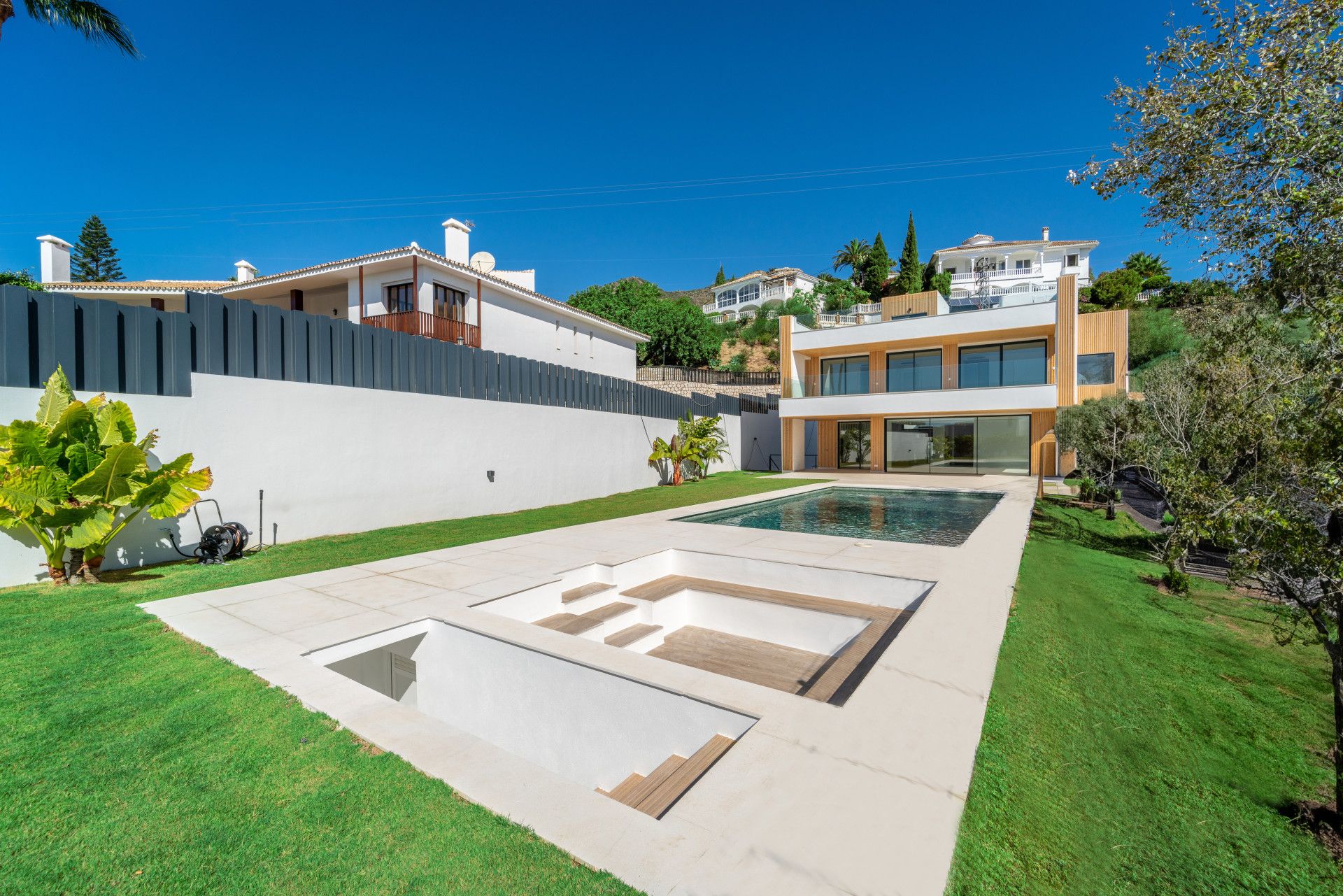 Garden of House or chalet for sale in Benalmádena  with Air Conditioner, Private garden and Terrace