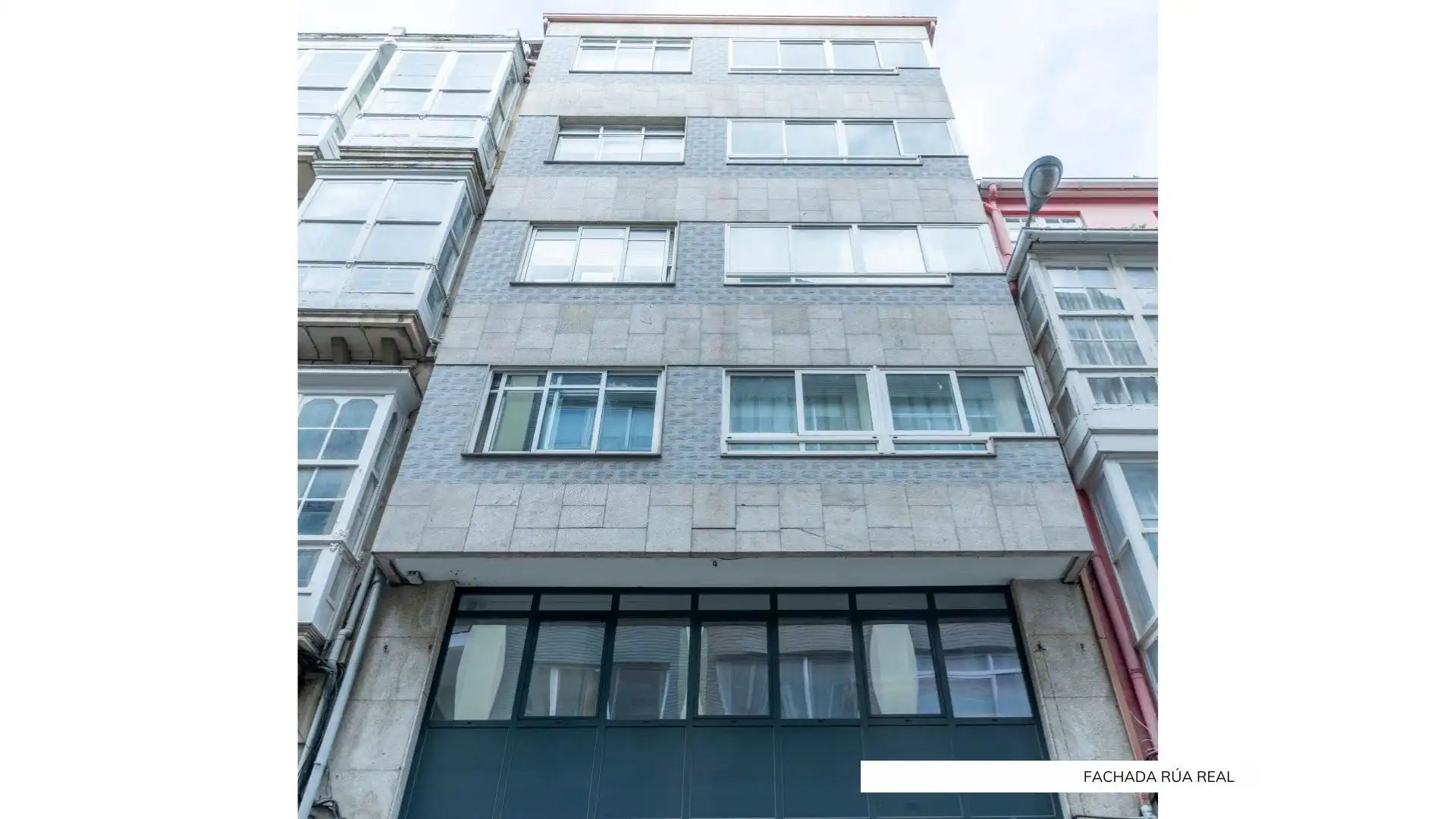 Vista exterior de Local en venta en Ferrol