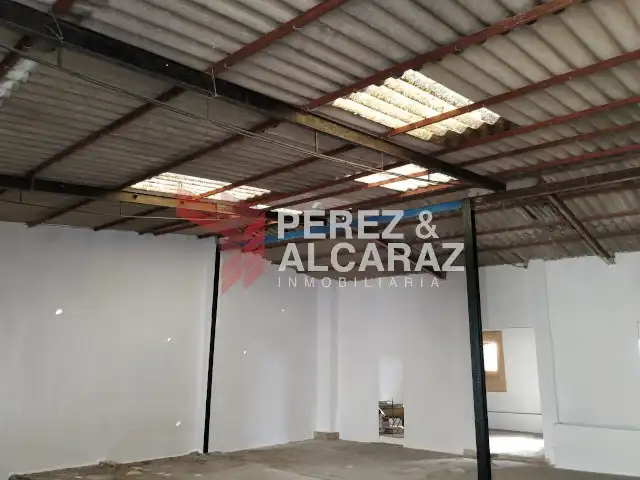 Nave industrial en venta en Palma del Río