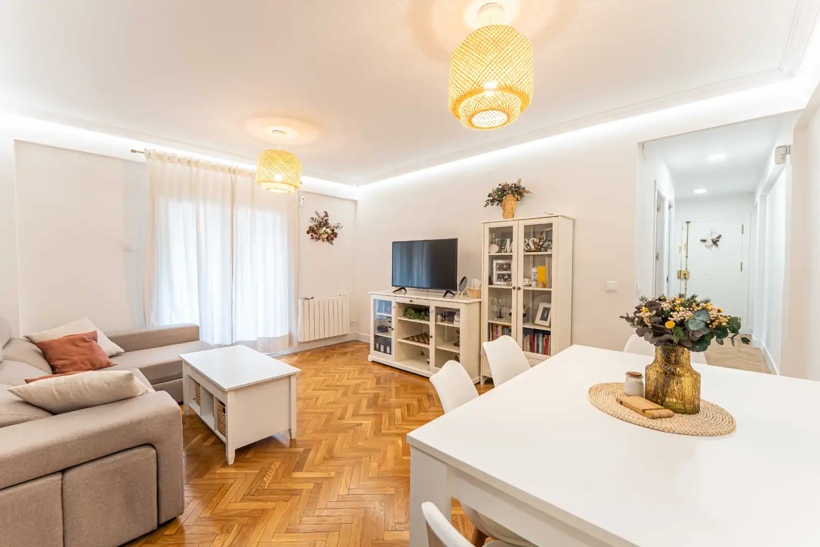 Sala d'estar de Pis en venda en Móstoles amb Aire condicionat, Calefacció i Parquet