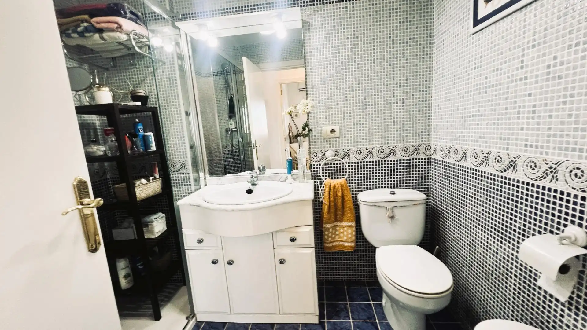 Badezimmer von Wohnungen zum Verkauf in Benicasim / Benicàssim mit Privatgarten, Terrasse und Abstellraum