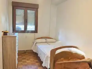 Dormitori de Pis en venda en Siero amb Calefacció, Parquet i Terrassa