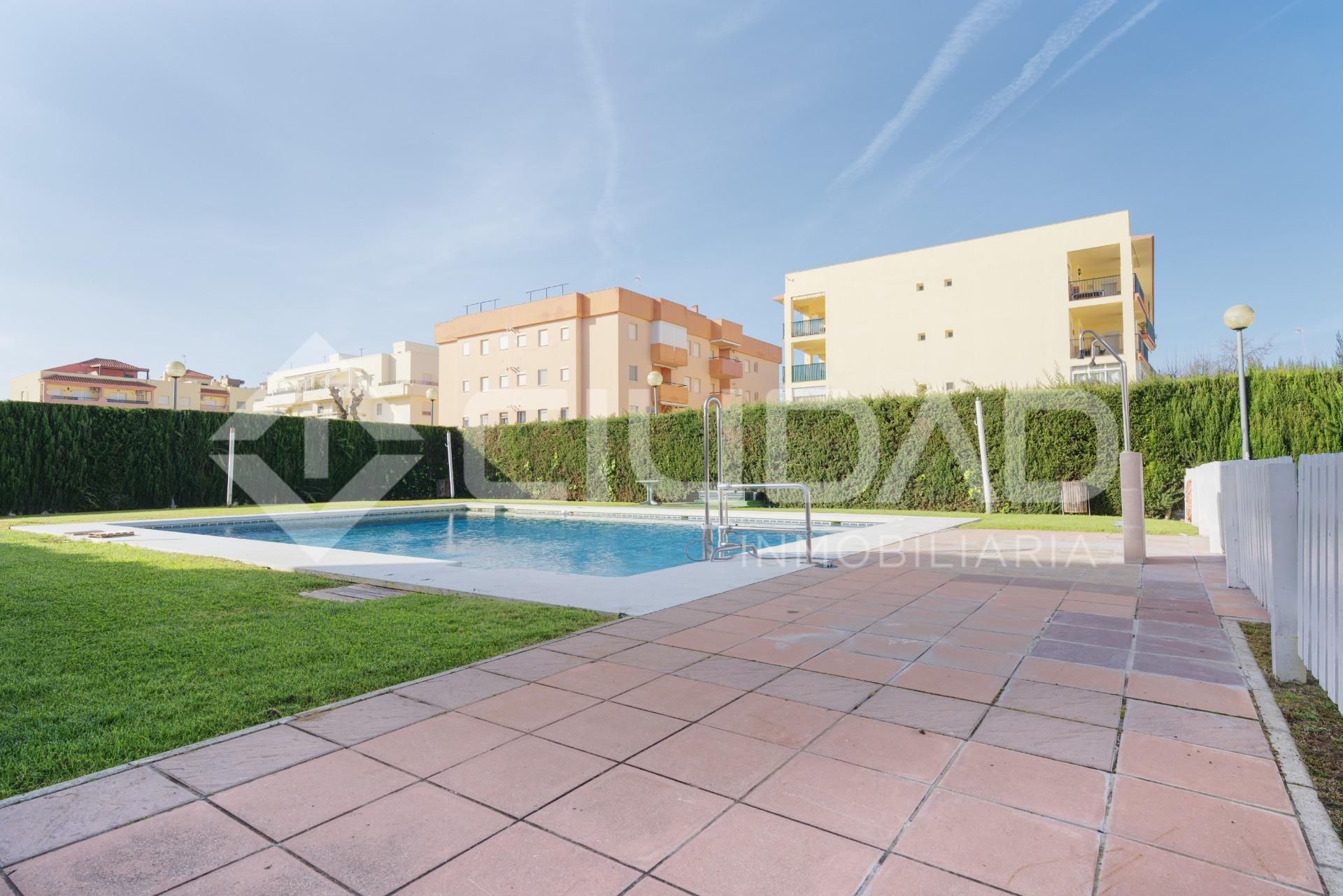 Piscina de Piso en venta en Chipiona con Trastero y Piscina comunitaria