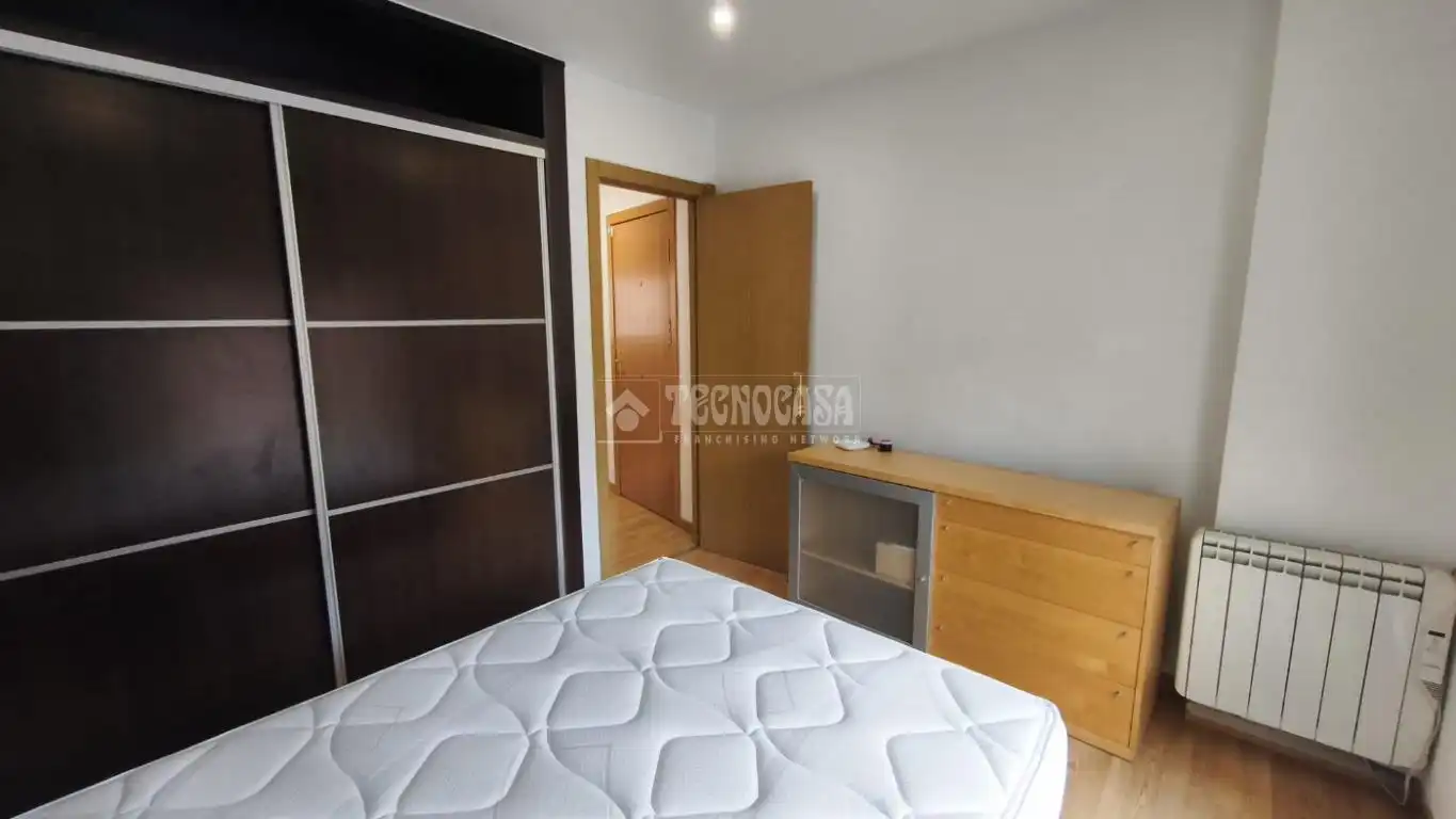 Schlafzimmer von Wohnung zum Verkauf in Madrid mit Klimaanlage und Balkon