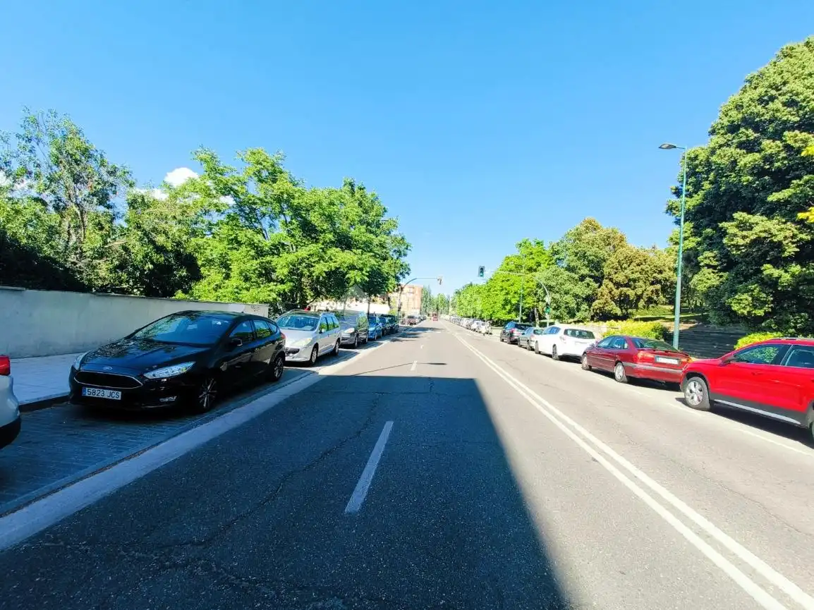 Vista exterior de Pis en venda en Valladolid amb Calefacció