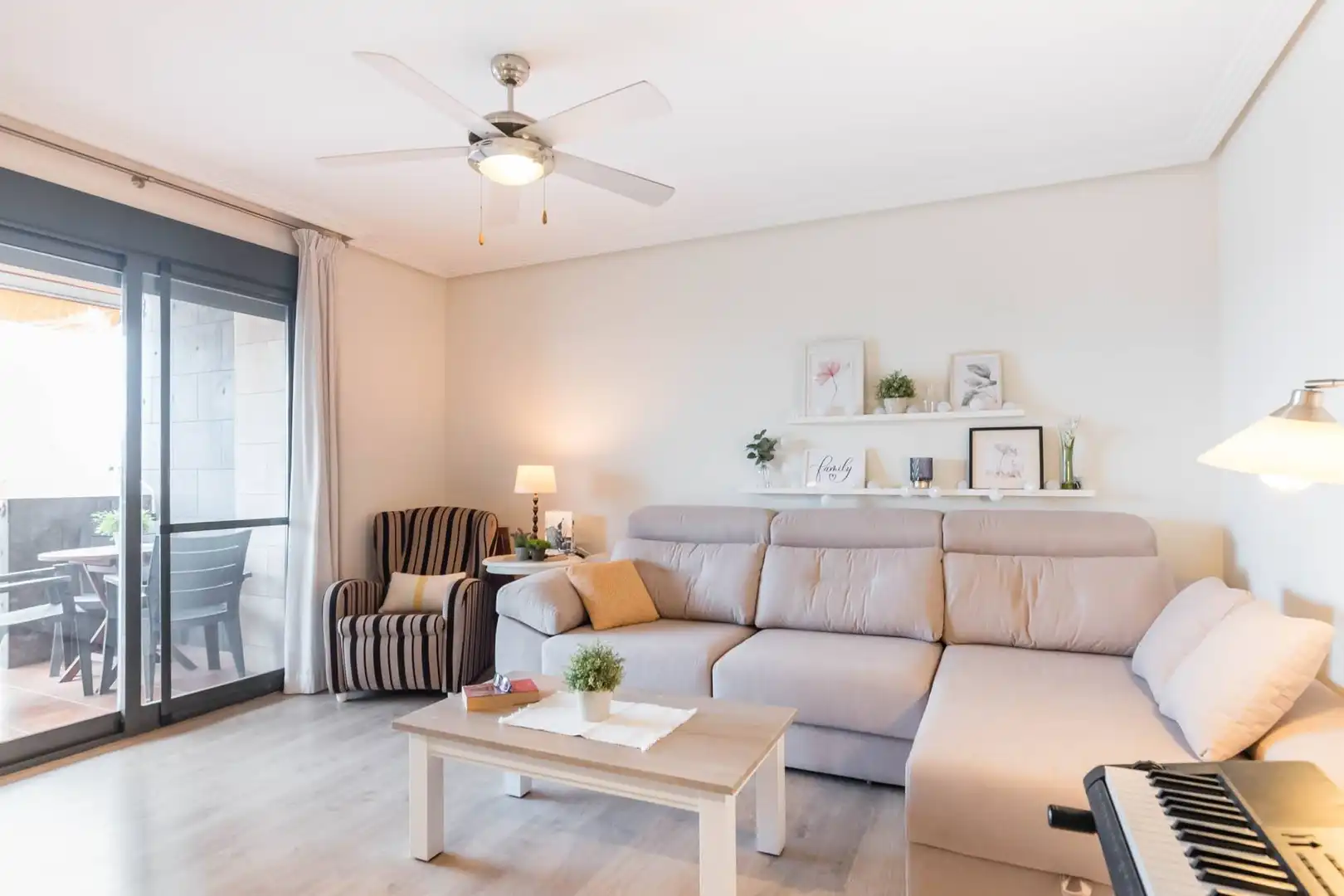 Living room of Attic for sale in Murcia  with Air Conditioner, Terrace and Storage room